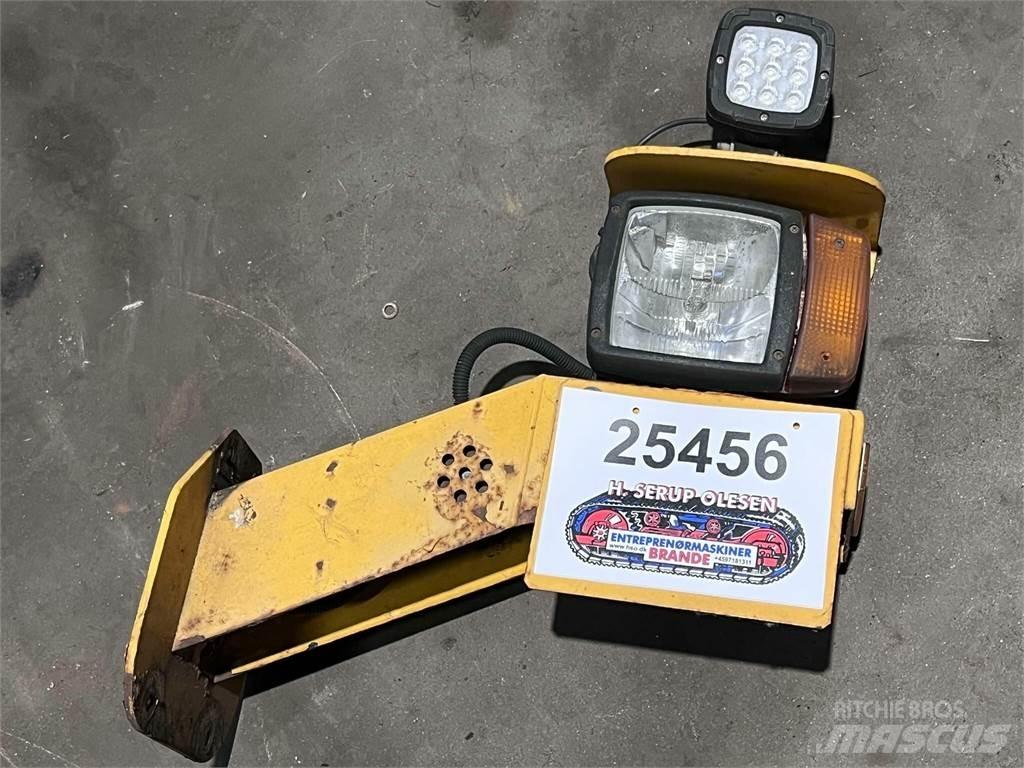 Volvo L120F frontlygte 電子機器