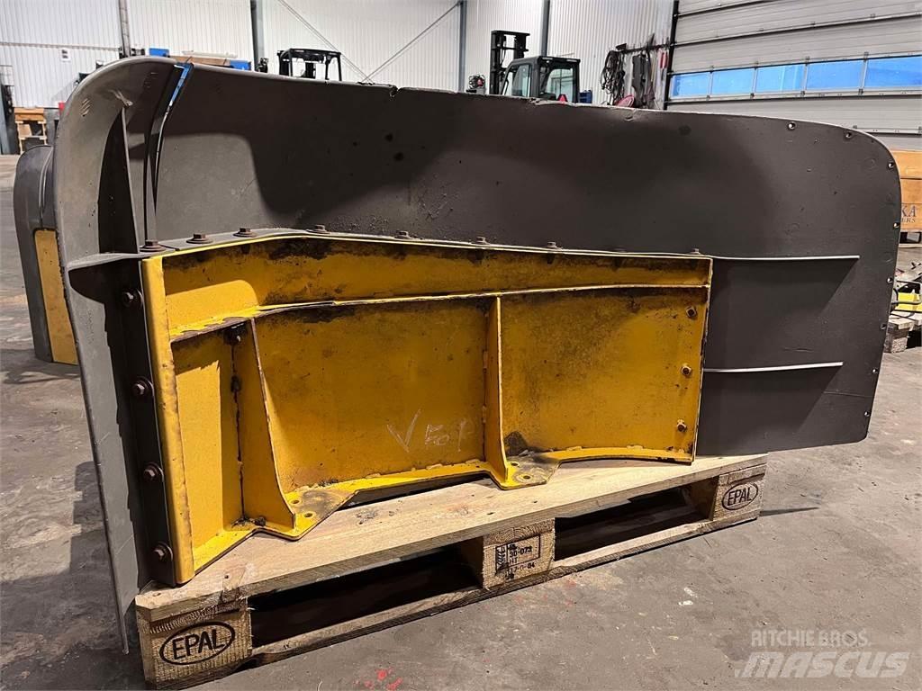 Volvo L120F frontskærm その他部品