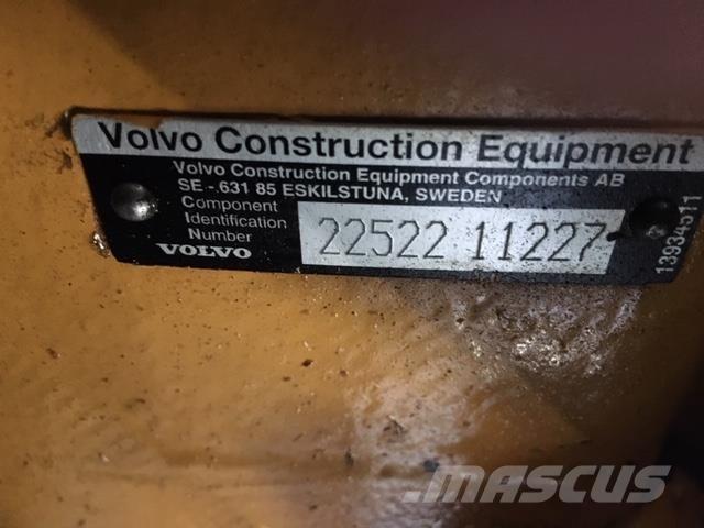 Volvo L180E Transmission トランスミッション