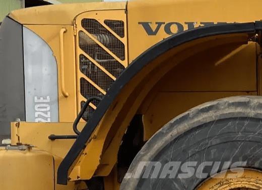 Volvo L220E højre bagskærm その他部品