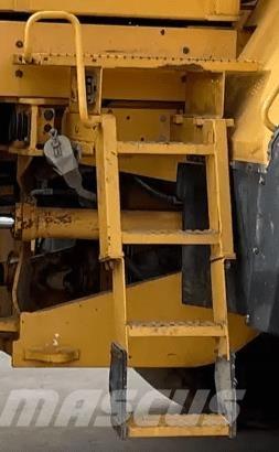 Volvo L220E trappe その他部品
