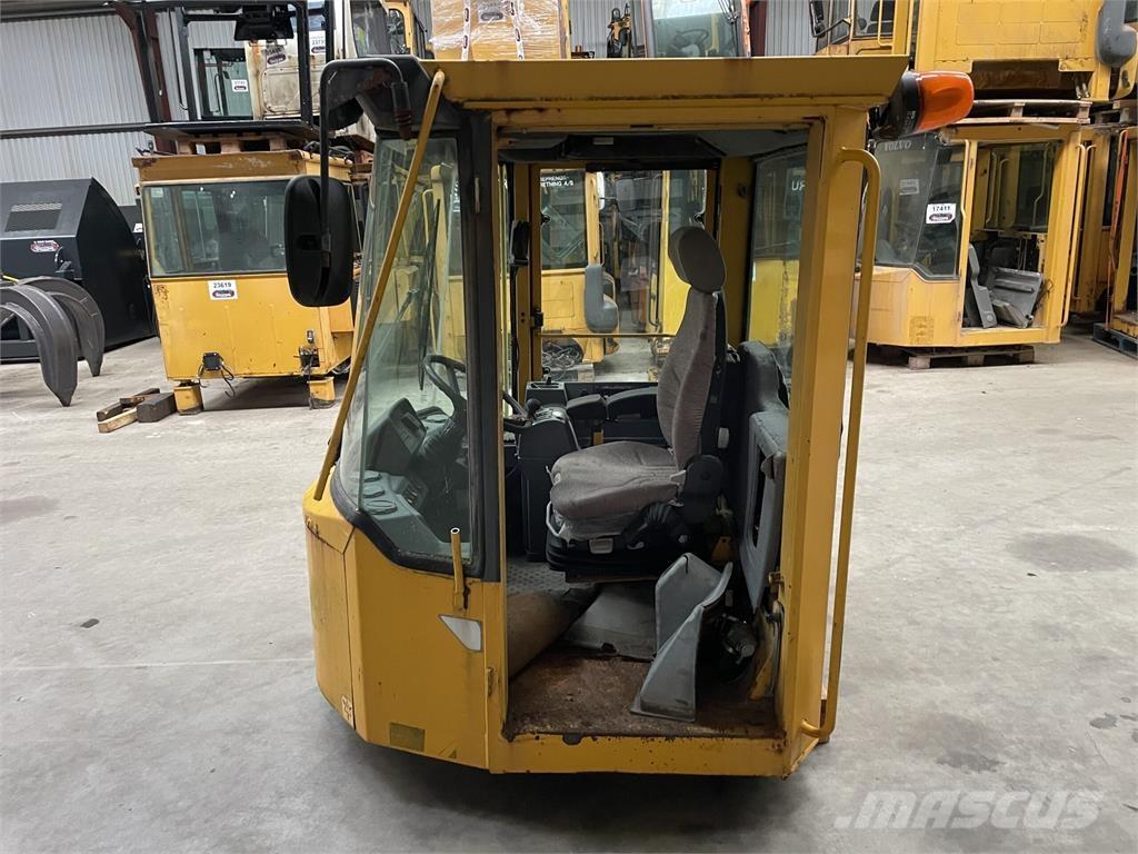 Volvo L70B førerhus その他部品