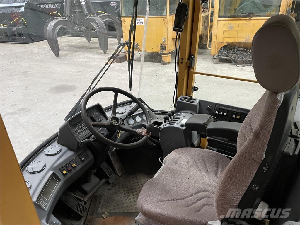 Volvo L70B førerhus その他部品