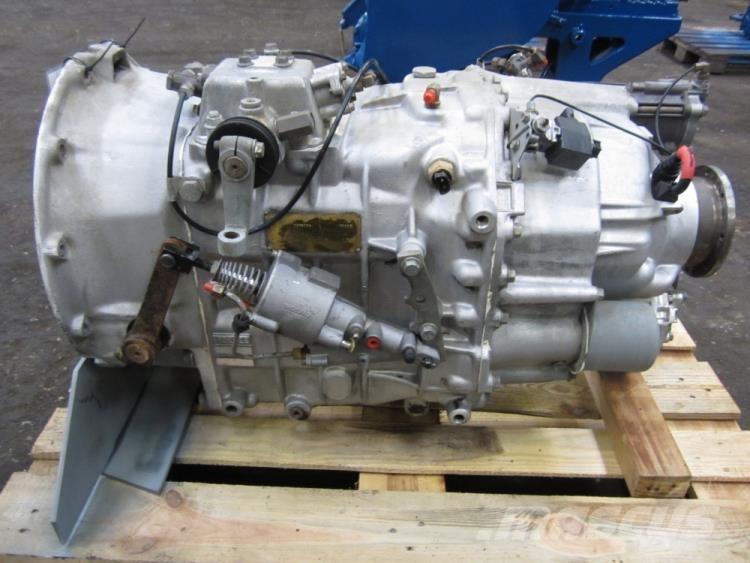 Volvo R1000 gear トランスミッション