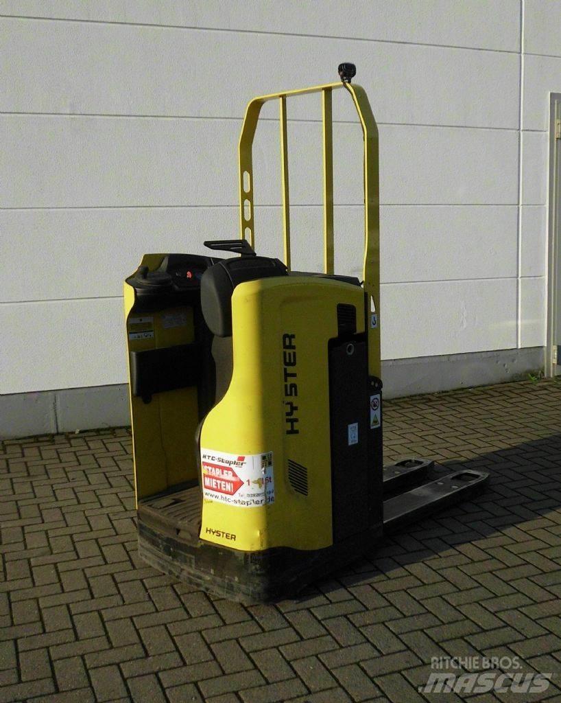 Hyster RP2.0N 自走式スタッカー