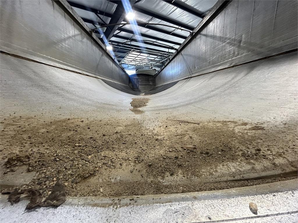 East Mfg Genesis ダンプトレーラー