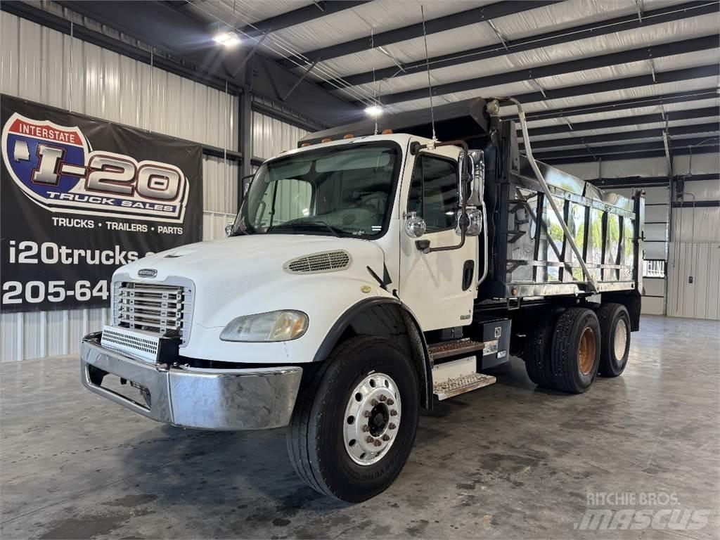 Freightliner M2 ダンプ