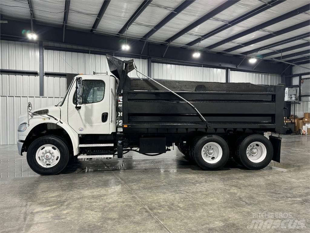 Freightliner M2 106 ダンプ