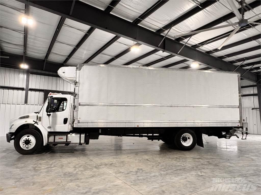 Freightliner M2 106 冷凍冷蔵車