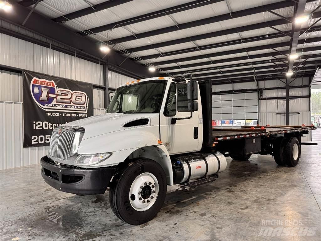 International 4300 平ボディー