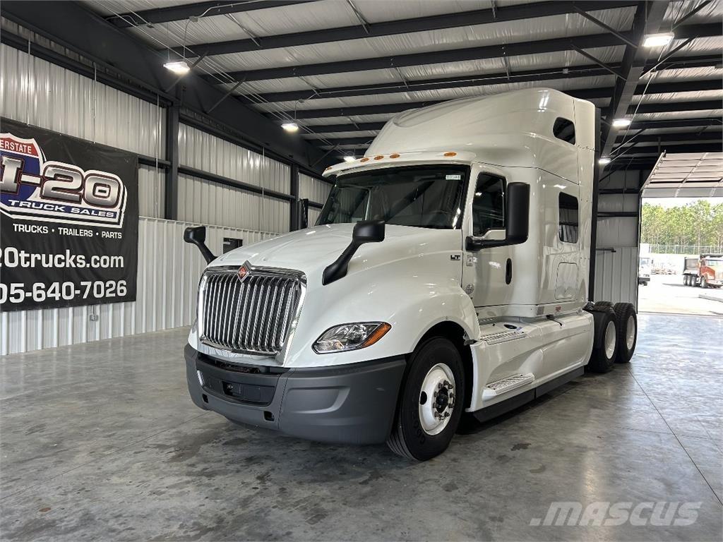 International LT625 中古トラクターヘッド | トレーラーヘッド