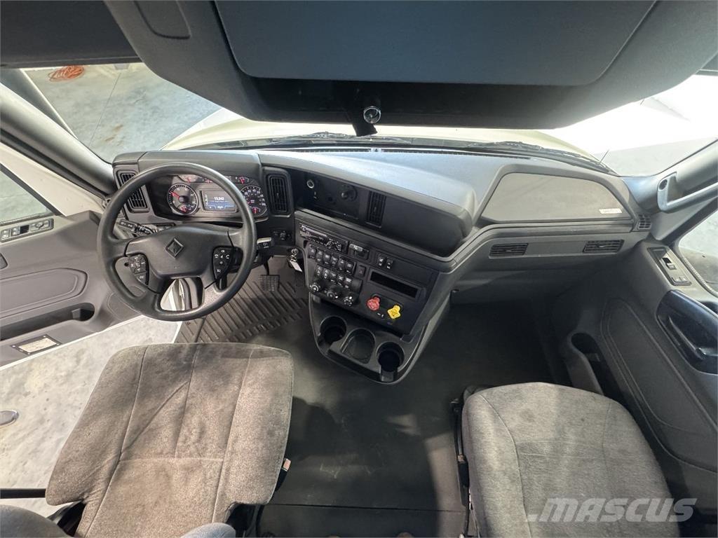 International LT625 中古トラクターヘッド | トレーラーヘッド