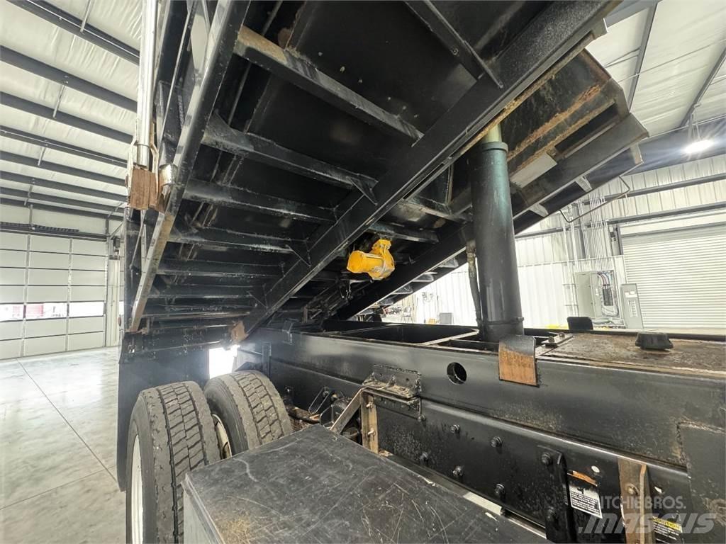 Kenworth T300 ダンプ