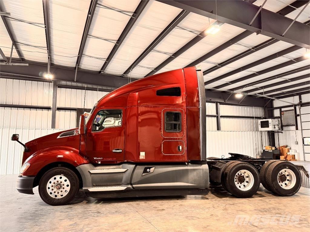 Kenworth T680 中古トラクターヘッド | トレーラーヘッド