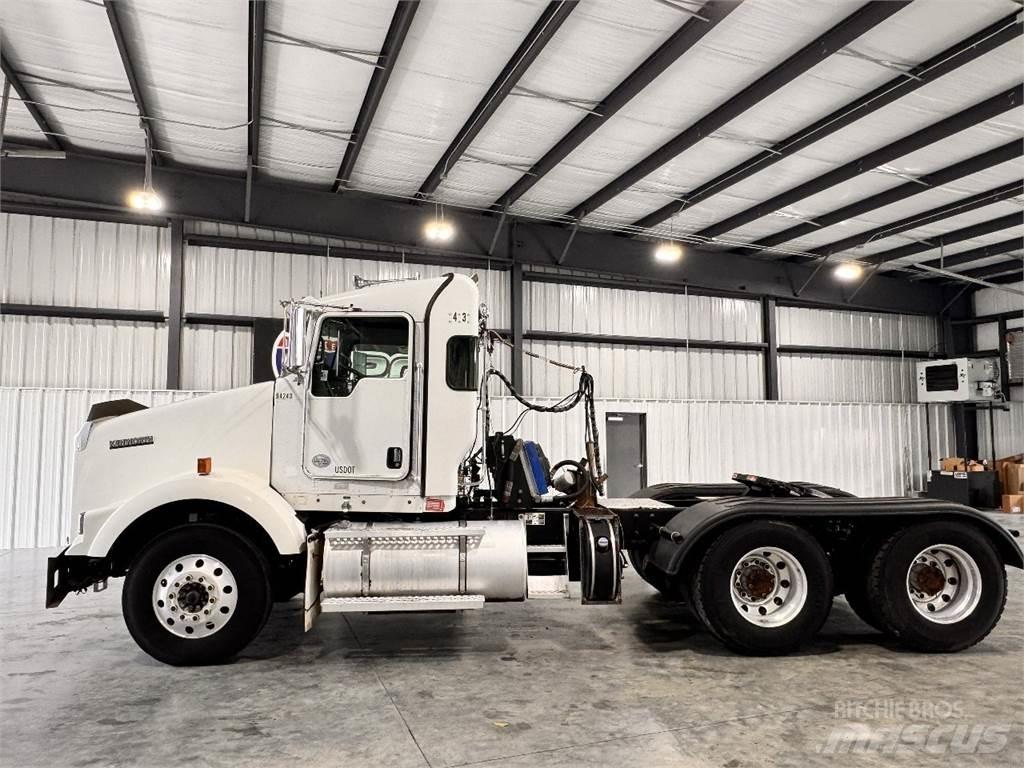 Kenworth T800 中古トラクターヘッド | トレーラーヘッド