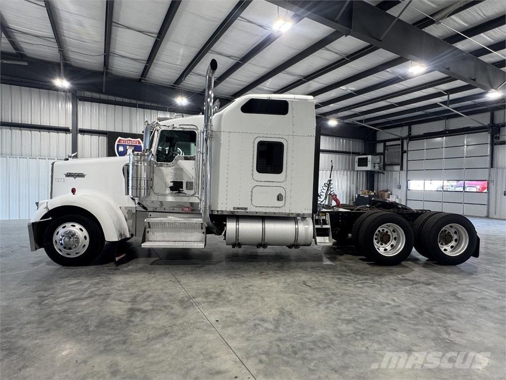 Kenworth W900 中古トラクターヘッド | トレーラーヘッド