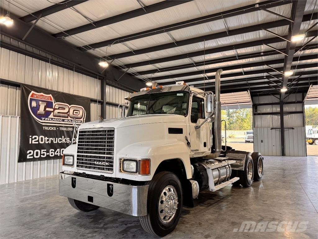 Mack CHU613 中古トラクターヘッド | トレーラーヘッド