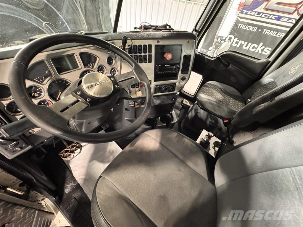 Mack Granite ダンプ