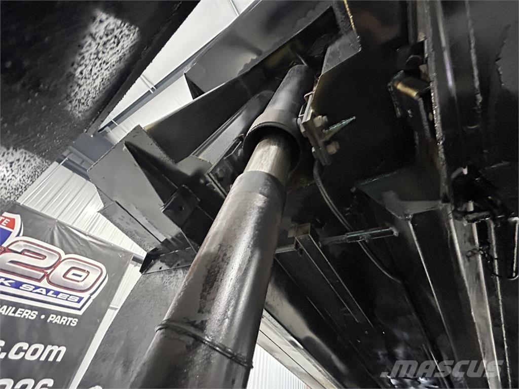 Mack Granite ダンプ