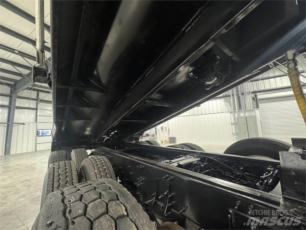 Mack GU713 ダンプ