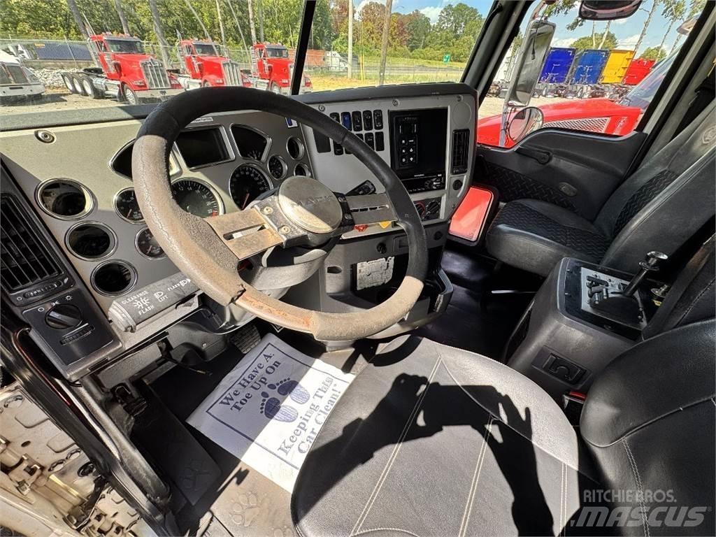 Mack GU713 ダンプ