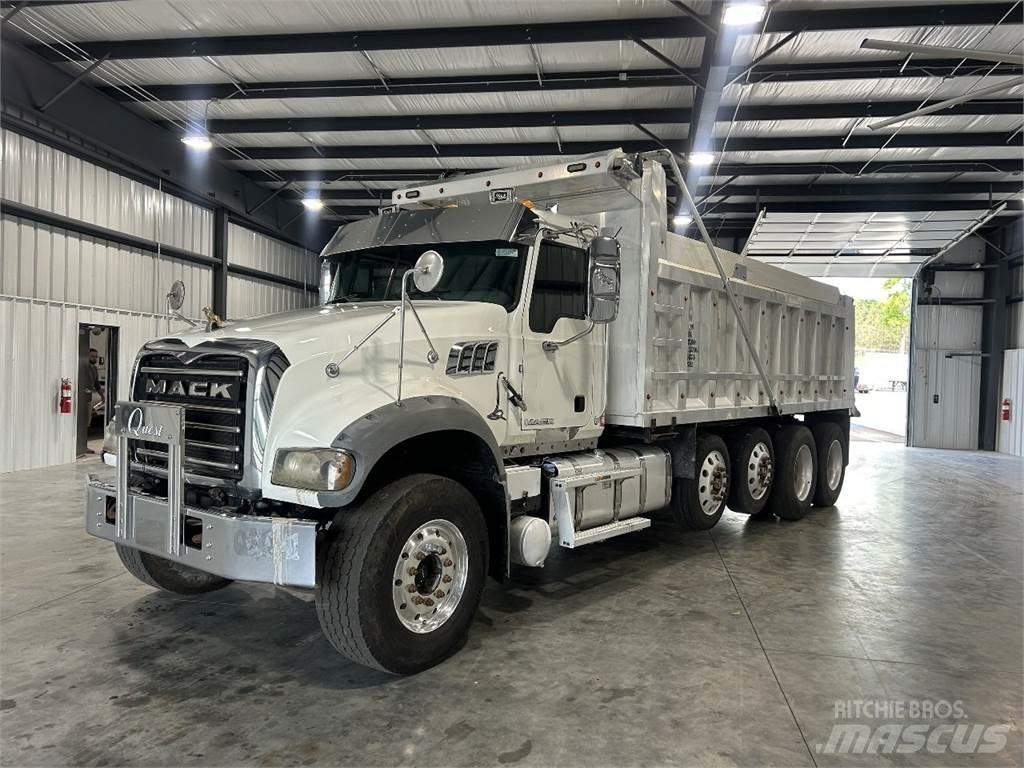 Mack GU713 ダンプ