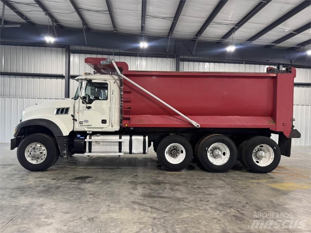 Mack GU713 ダンプ