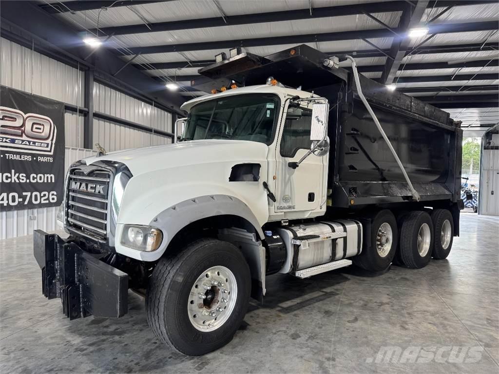 Mack GU713 ダンプ