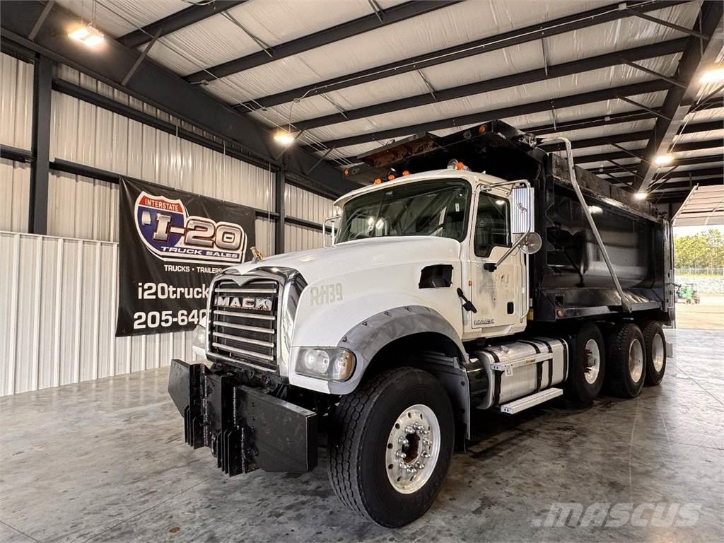 Mack GU713 ダンプ