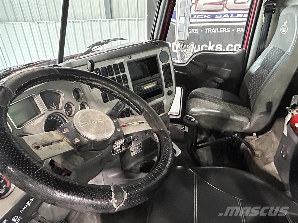 Mack GU713 中古トラクターヘッド | トレーラーヘッド