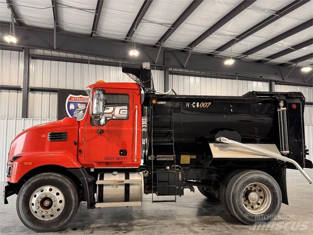 Mack MD6 ダンプ