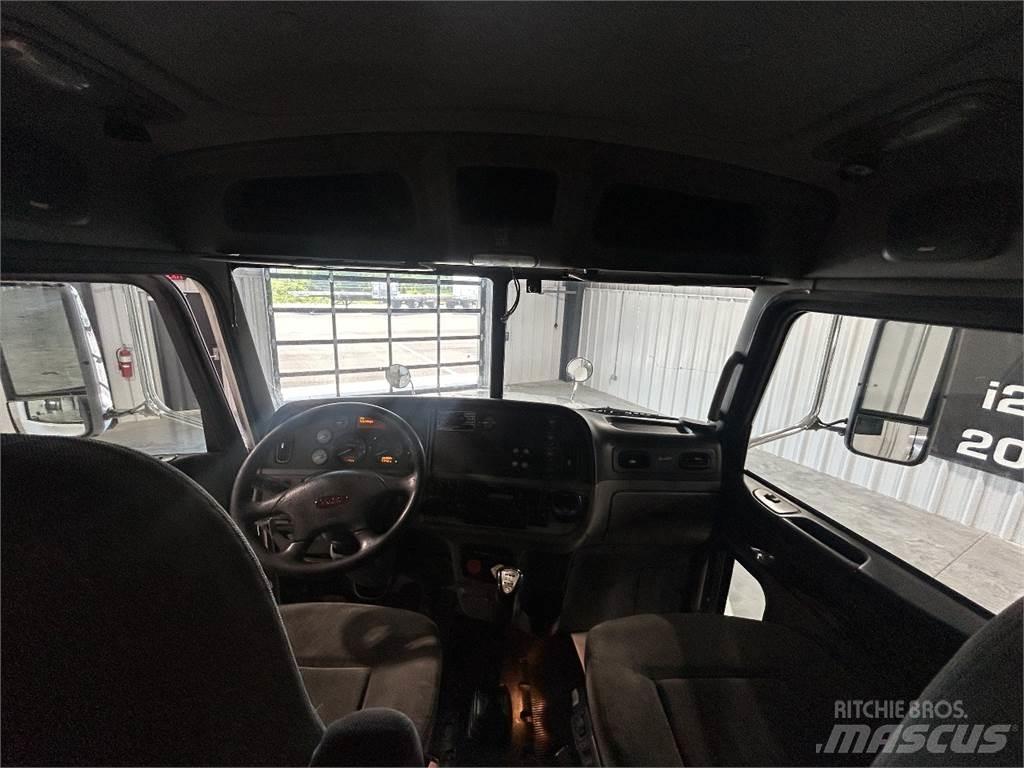 Peterbilt 386 中古トラクターヘッド | トレーラーヘッド