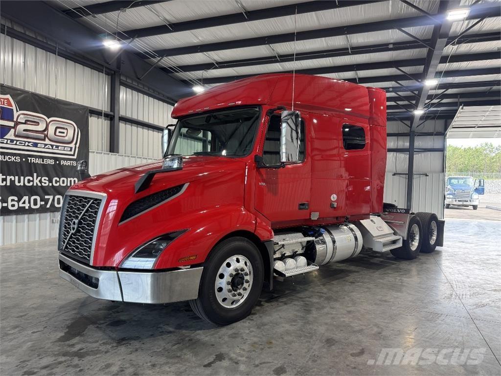 Volvo VNL64T740 中古トラクターヘッド | トレーラーヘッド