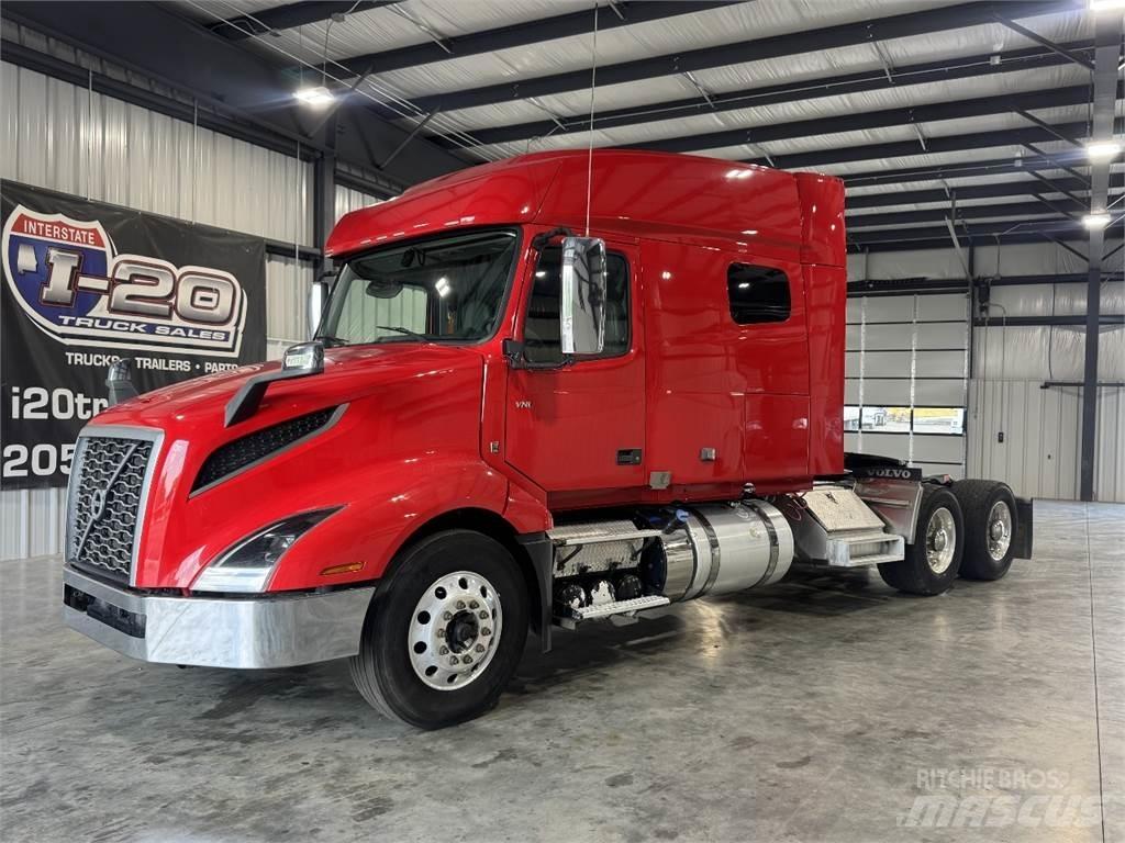 Volvo VNL740 中古トラクターヘッド | トレーラーヘッド