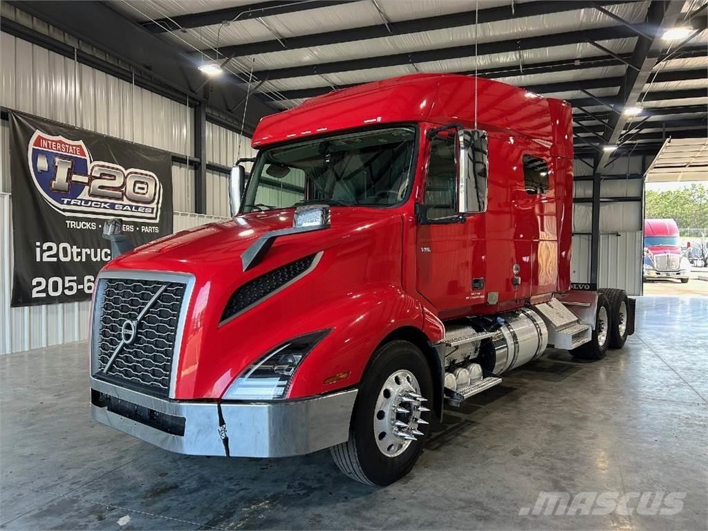Volvo VNL740 中古トラクターヘッド | トレーラーヘッド
