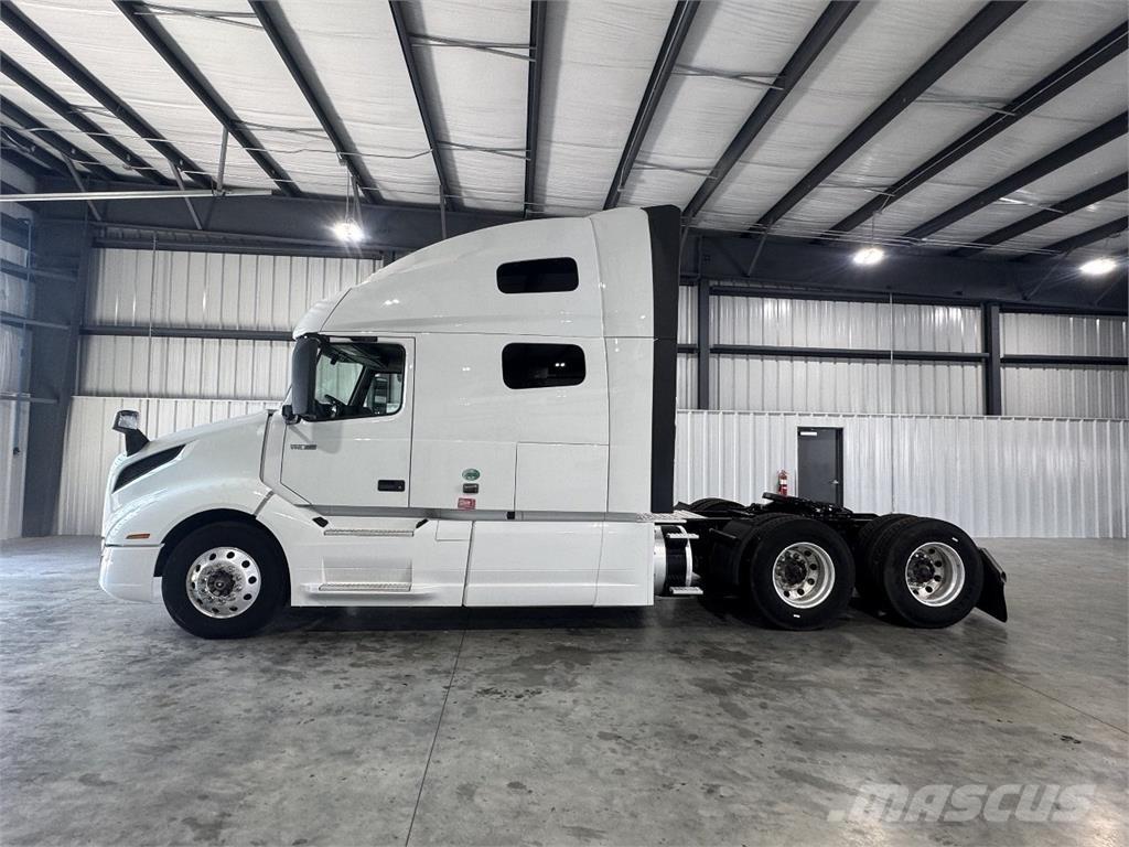 Volvo VNL760 中古トラクターヘッド | トレーラーヘッド