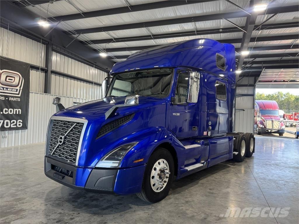 Volvo VNL860 中古トラクターヘッド | トレーラーヘッド