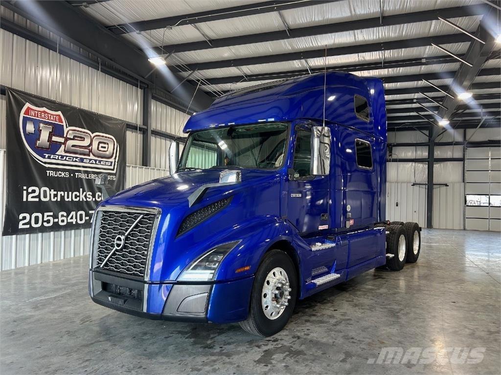 Volvo VNL860 中古トラクターヘッド | トレーラーヘッド