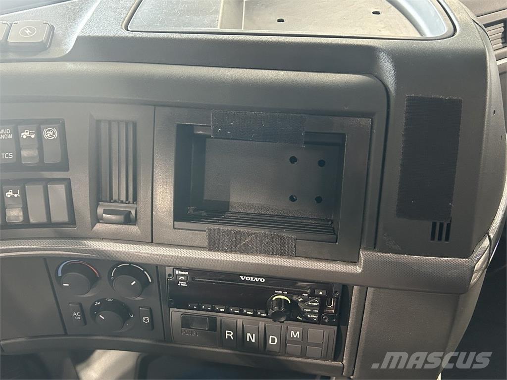 Volvo VNL860 中古トラクターヘッド | トレーラーヘッド