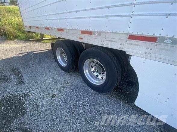 Utility 3000R REEFER 冷凍冷蔵トレーラー