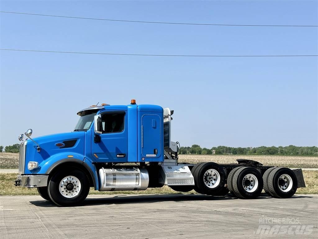 Peterbilt 567 中古トラクターヘッド | トレーラーヘッド
