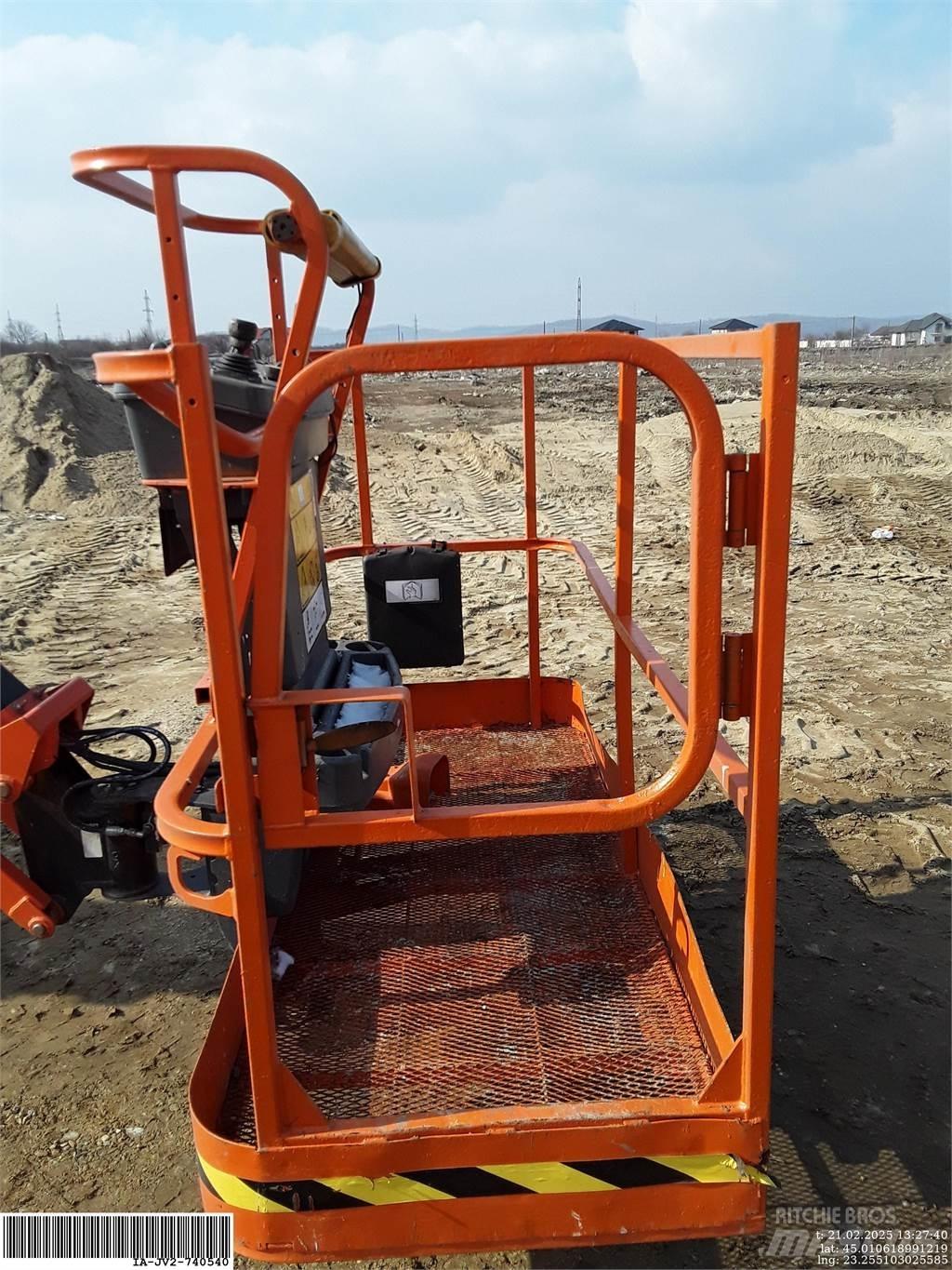JLG 520AJ ブームリフト　屈伸型