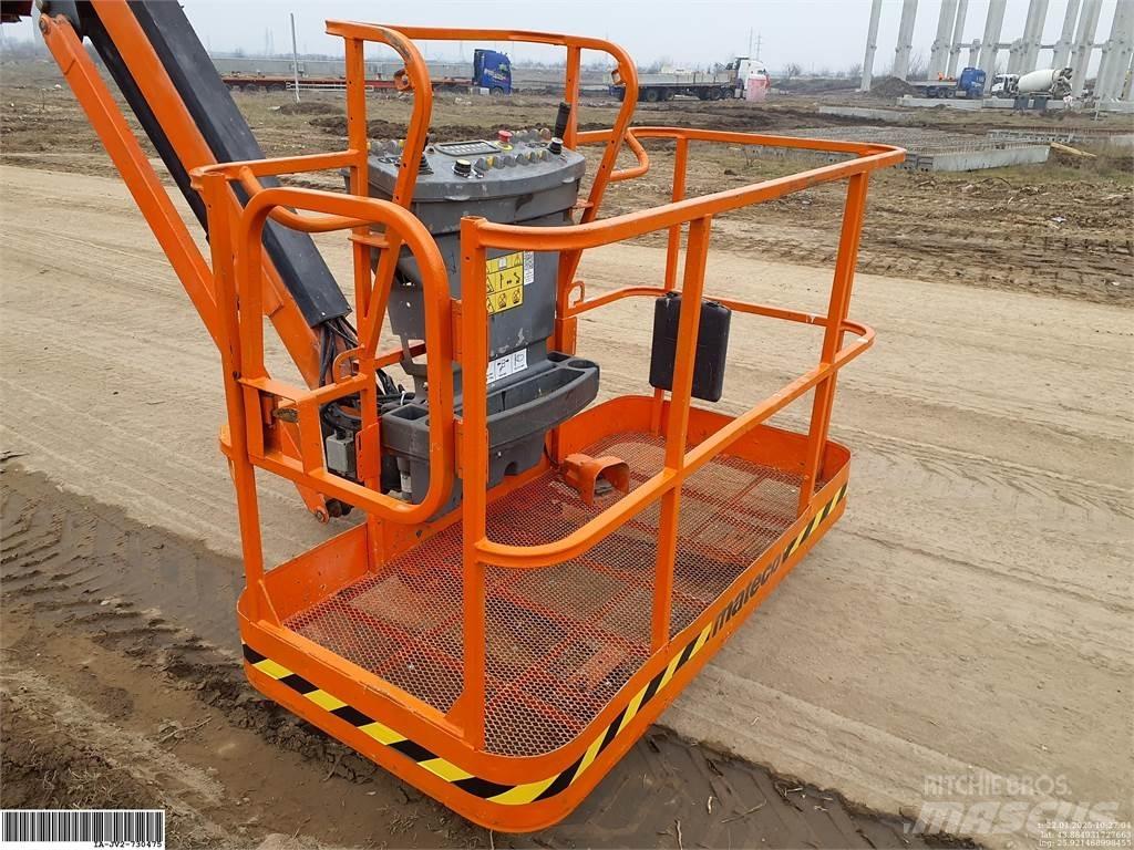 JLG 860SJ ブームリフト　屈伸型