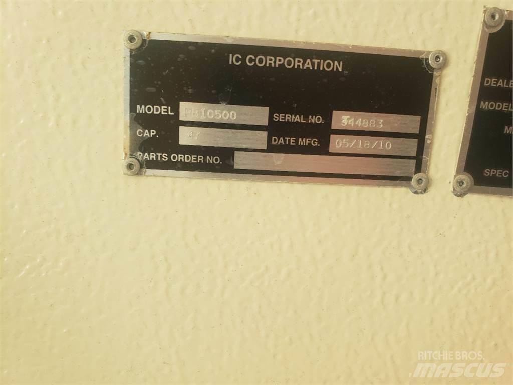 IC Bus CE200 中古バスその他