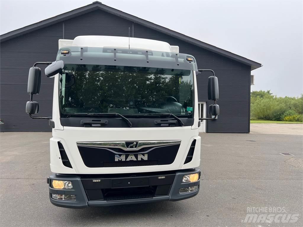 MAN TGL 12.220 ボックスボディー、ウイング、箱車