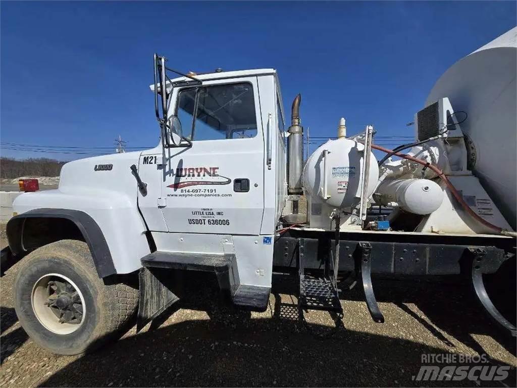 Ford L9000 その他部品