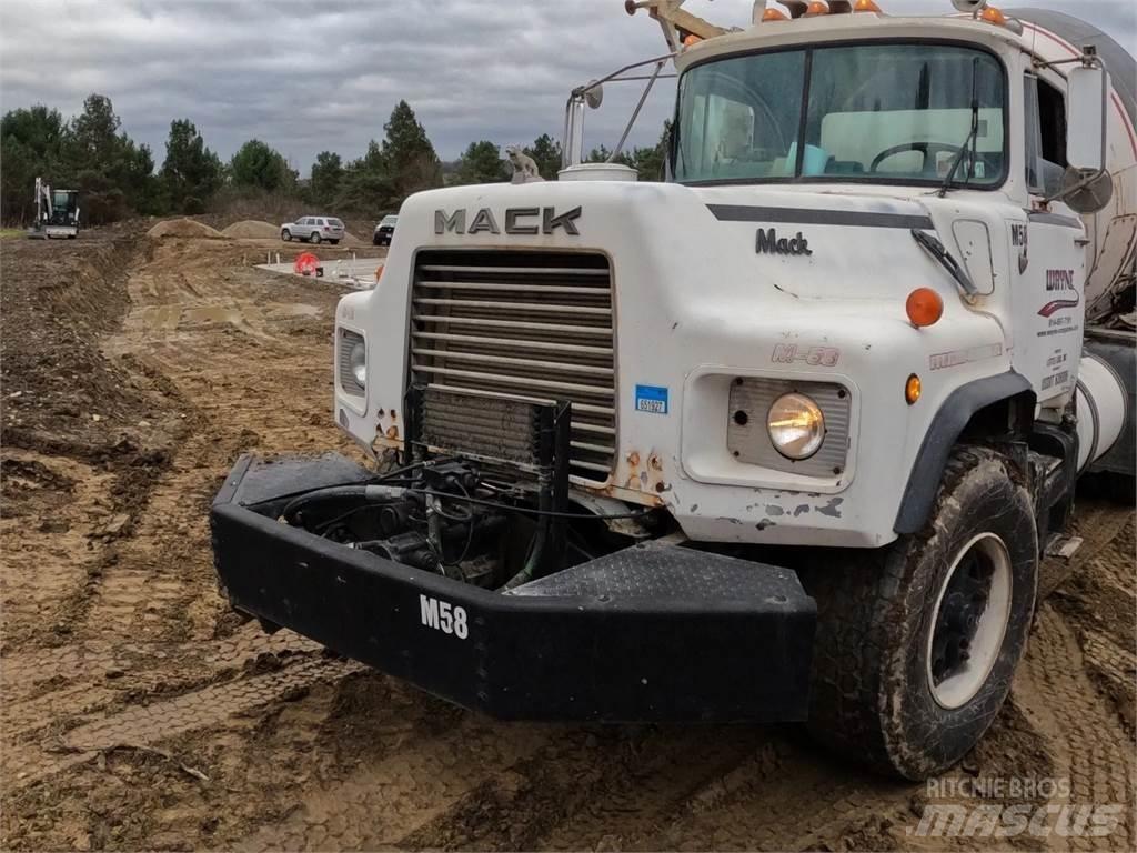 Mack DM690S その他部品