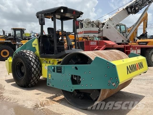 Ammann ARS 110 振動ローラ