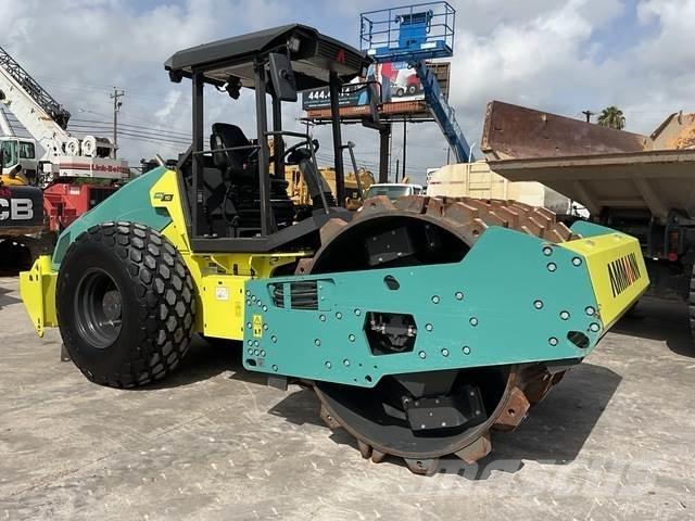 Ammann ARS 110 振動ローラ