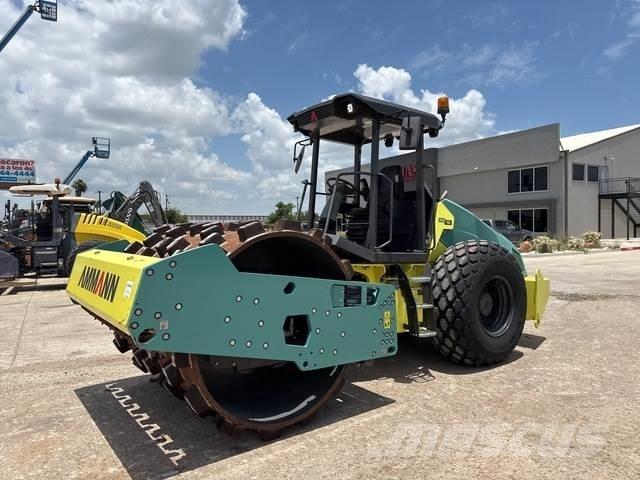 Ammann ARS 110 振動ローラ
